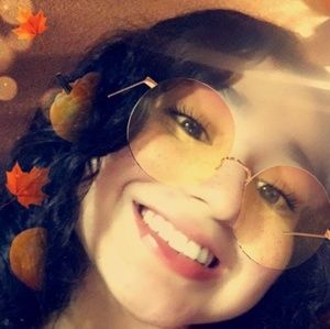 Meet your Posher, Destiny